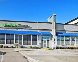 Photo 1 of Extra Space Storage - 717 South Good Latimer Expwy, Dallas, TX