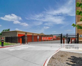 Photo 4 of Public Storage - 7950 Ohio Drive, Plano, TX
