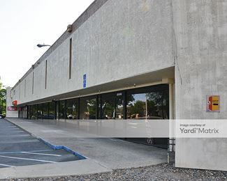 Photo 1 of Public Storage - 2350 Monument Blvd, Concord, CA