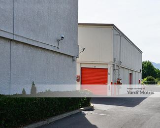 Photo 2 of Public Storage - 2350 Monument Blvd, Concord, CA