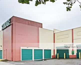 Photo 4 of Extra Space Storage - 300 Market Street, Oakland, CA