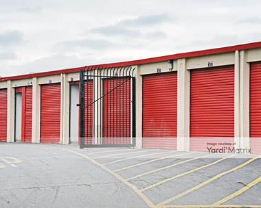 Storage Units for Rent available at 5200 Coliseum Way, Oakland, CA 94601