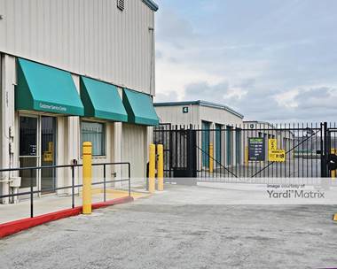 Storage Units for Rent available at 2201 Clement Avenue, Alameda, CA 94501