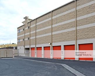 Photo 3 of Public Storage - 725 Capitol Expressway Auto Mall, San Jose, CA