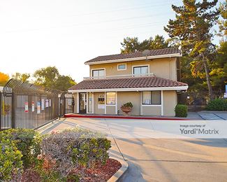 Photo 4 of SecureSpace Self Storage - 900 Lonus Street, San Jose, CA