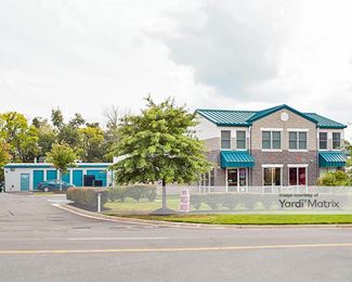 Photo 3 of Self Storage Plus - 45601 Woodland Road, Sterling, VA