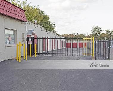 Storage Units for Rent available at 5513 East Lancaster Avenue, Fort Worth, TX 76112