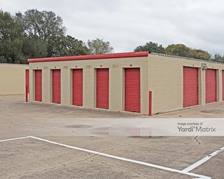 Photo 3 of SecurCare Self Storage - 1320 Norwood Drive, Bedford, TX