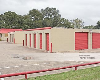 Photo 4 of SecurCare Self Storage - 1320 Norwood Drive, Bedford, TX