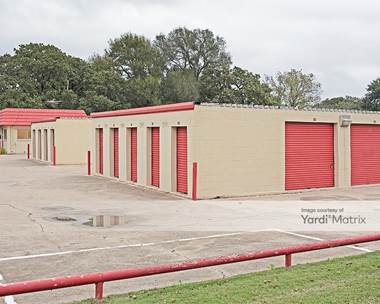 Storage Units for Rent available at 1320 Norwood Drive, Bedford, TX 76022