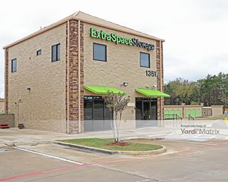 Photo 2 of Extra Space Storage - 1351 FM 1187, Mansfield, TX