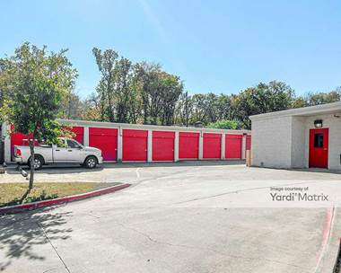 Storage Units for Rent available at 2330 West Green Oaks Blvd, Arlington, TX 76016