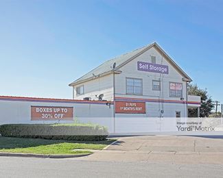 Photo 1 of Public Storage - 3700 Cockrell Avenue, Fort Worth, TX