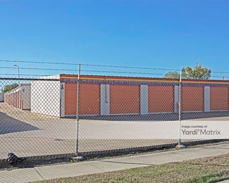 Photo 5 of Public Storage - 1048 East Seminary Drive, Fort Worth, TX
