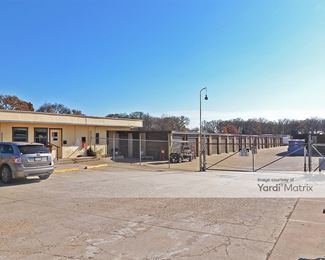 Photo 1 of Hometown Self Storage - 2200 Fort Worth Hwy, Weatherford, TX
