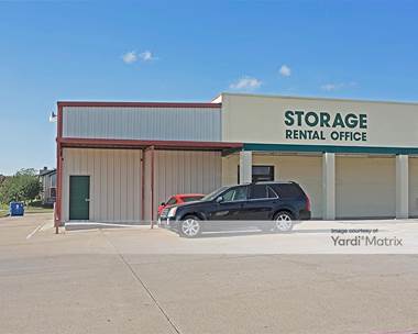Storage Units for Rent available at 9250 Highway 377 South, Benbrook, TX 76126