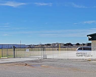 Storage Units for Rent available at 1400 Weatherford Hwy, Granbury, TX 76048