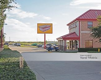 Photo 5 of Public Storage - 6900 Granbury Road, Fort Worth, TX