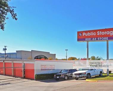 Storage Units for Rent available at 3216 East Pioneer Pkwy, Arlington, TX 76010