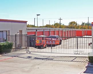 Photo 3 of Public Storage - 3216 East Pioneer Pkwy, Arlington, TX
