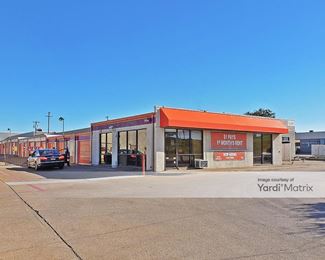 Photo 2 of Public Storage - 175 South Watson Road, Arlington, TX