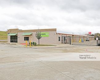 Photo 1 of Extra Space Storage - 8111 US 287 Frontage Road, Arlington, TX