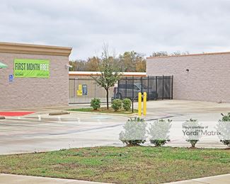 Photo 2 of Extra Space Storage - 8111 US 287 Frontage Road, Arlington, TX