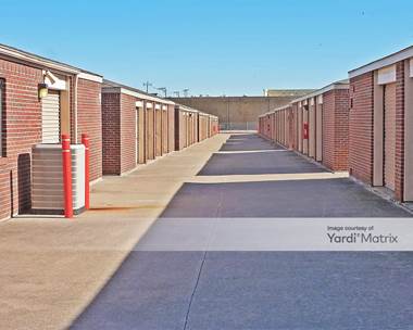 Storage Units for Rent available at 1720 East Pioneer Pkwy, Arlington, TX 76010