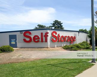 Photo 2 of American River Self Storage - 2935 Ramona Avenue, Sacramento, CA