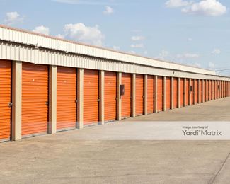 Photo 3 of Tiger Self Storage - 2718 Q Street, North Highlands, CA