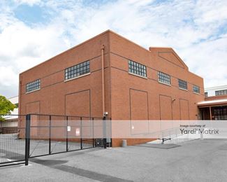 Photo 2 of Storage Star - 3301 South Street, Sacramento, CA