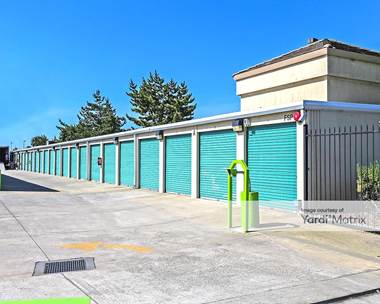 Storage Units for Rent available at 8960 Calvine Road, Elk Grove, CA 95829