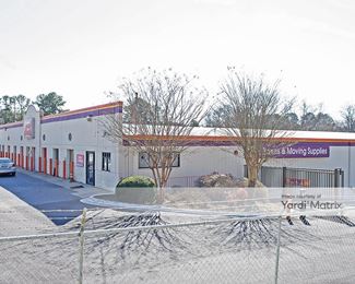 Photo 2 of Public Storage - 3692 Clairmont Road, Atlanta, GA