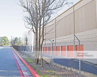 Photo 3 of Public Storage - 4300 Peachtree Road NE, Atlanta, GA
