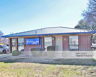 Photo 1 of Extra Space Storage - 1620 East Lamar Blvd, Arlington, TX