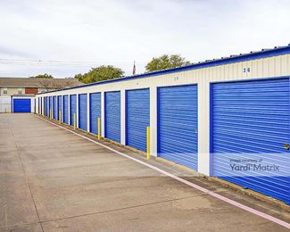 Photo 4 of SecurCare Self Storage - 245 NW Newton Drive, Burleson, TX