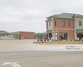 Photo 1 of Sunbelt Self Storage - 3015 New York Avenue, Grand Prairie, TX