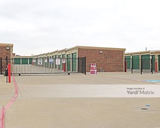 Photo 4 of Sunbelt Self Storage - 3015 New York Avenue, Grand Prairie, TX