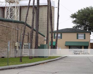 Storage Units for Rent available at 501 South Falkenburg Road, Tampa, FL 33619