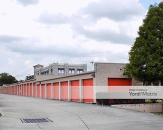 Photo 3 of Public Storage - 1302 West Kennedy Blvd, Tampa, FL