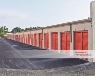Storage Units for Rent available at 9210 Lazy Lane, Tampa, FL 33614