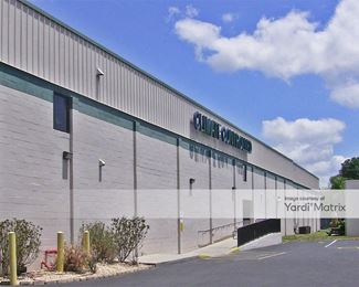 Photo 2 of Extra Space Storage - 5045 West Cypress Street, Tampa, FL