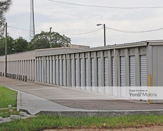 Photo 4 of Store For Less - 706 US Highway 17-92 North, Haines City, FL