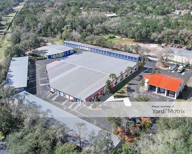 Storage Units for Rent available at 14900 County Line Road, Spring Hill, FL 34610
