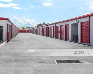 Photo 3 of Storage Rentals of America - 11567 US 301, Riverview, FL