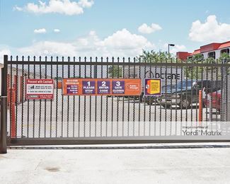 Photo 2 of Public Storage - 5900 Lakehurst Drive, Orlando, FL