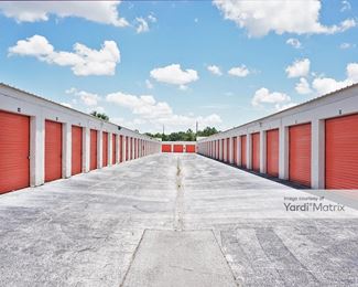 Photo 3 of Public Storage - 6040 Lakehurst Drive, Orlando, FL