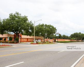 Photo 4 of My Neighborhood Storage Center - 300 West Oak Ridge Road, Orlando, FL