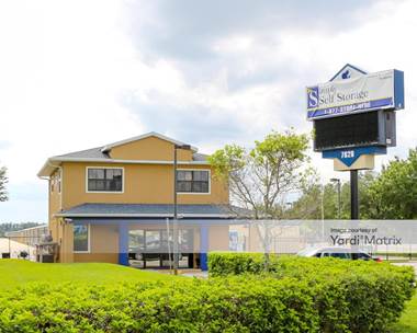 Storage Units for Rent available at 7628 Narcoossee Road, Orlando, FL 32822