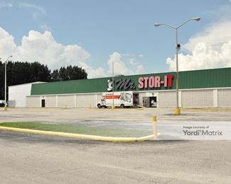 Photo 2 of Mr Stor-It - 500 North Cocoa Blvd, Cocoa, FL